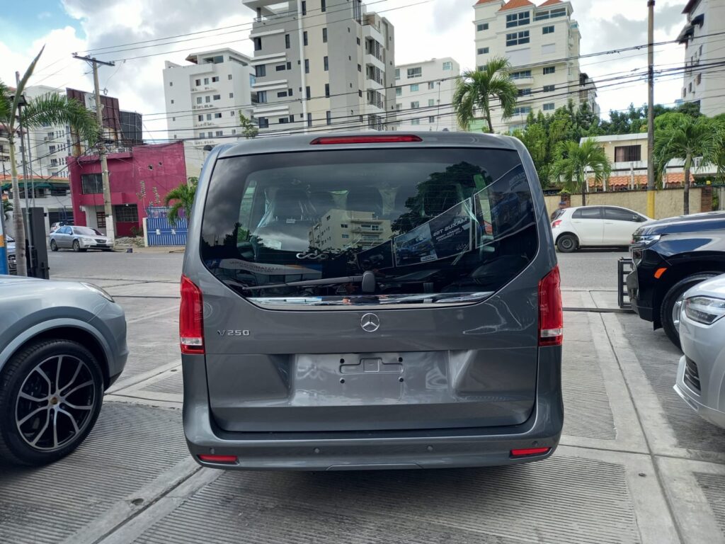 Mercedes-Benz Clase V 250 2023