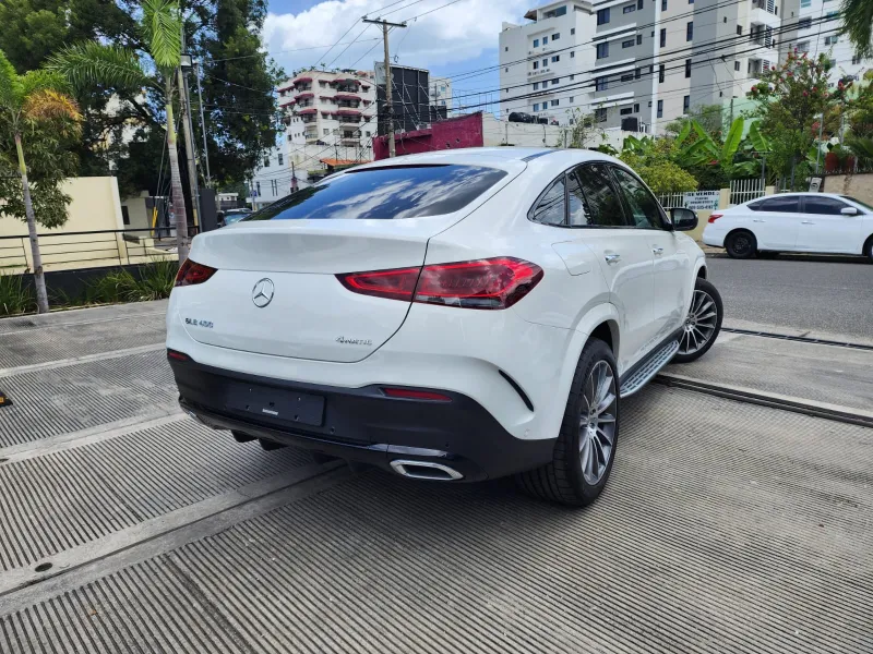 Mercedes-Benz Clase GLE 450 AMG Coupe 2023