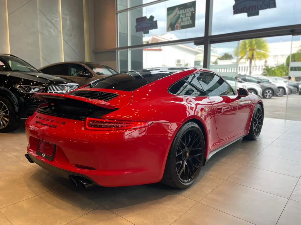 Porsche Carrera GTS 2015