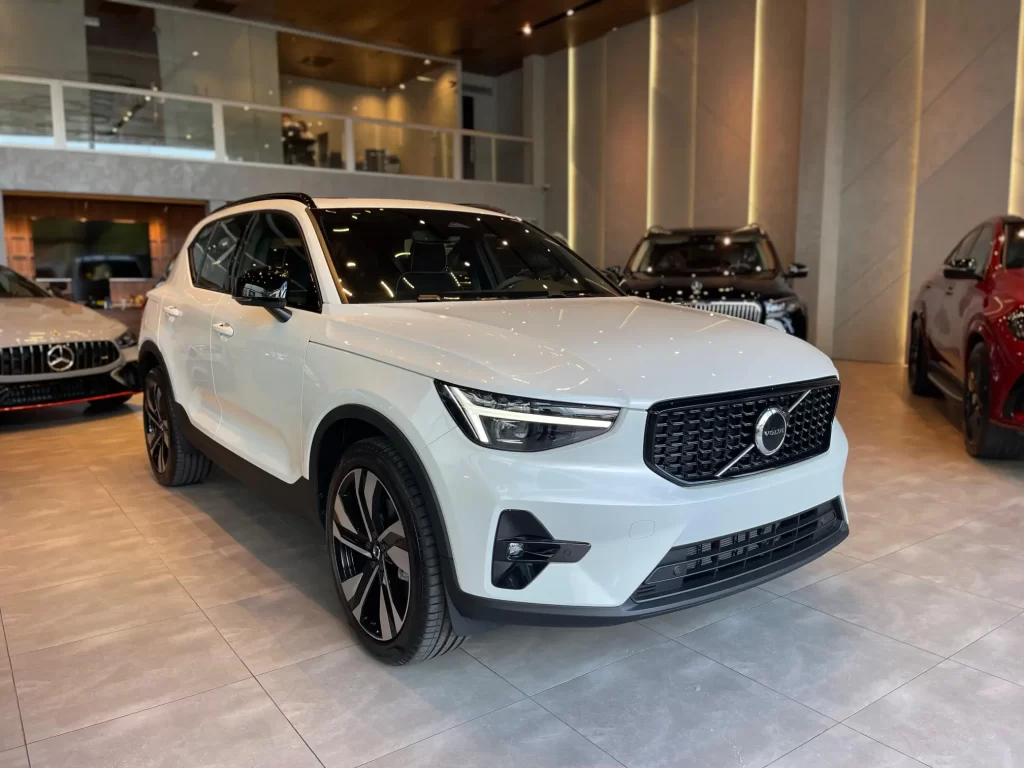 Volvo XC40 Ultimate Dark B5 2024