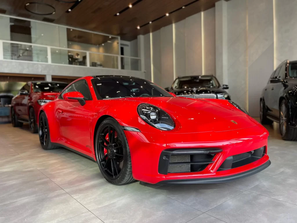 Porsche 911 Carrera GTS 2024