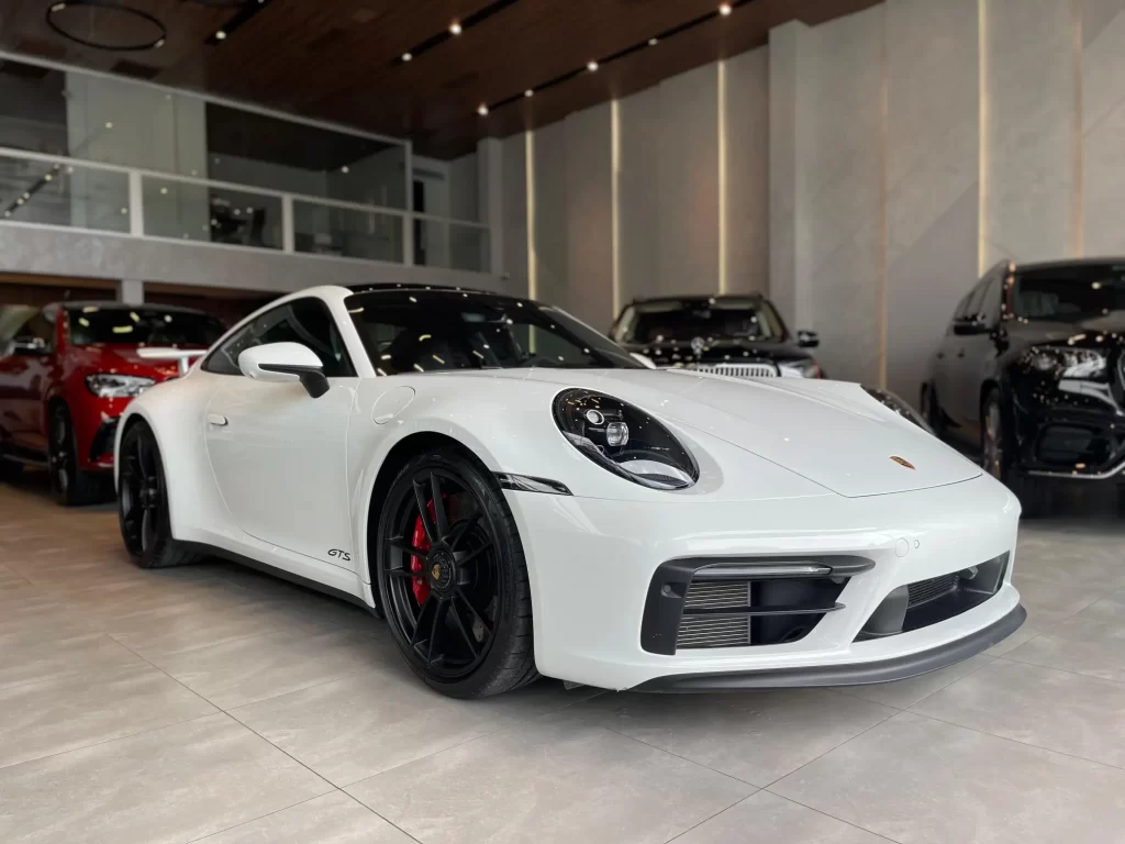 Porsche 911 Carrera GTS 2024