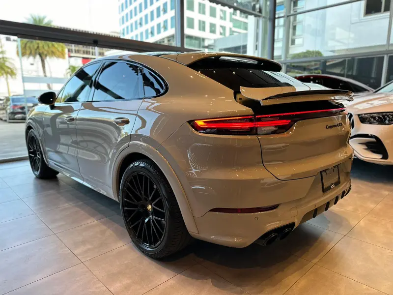 Porsche Cayenne GTS coupe 2022