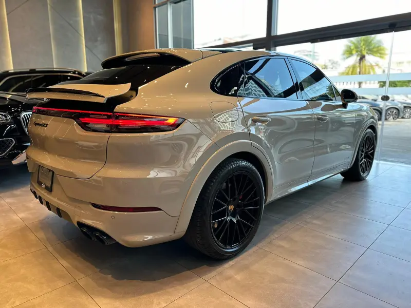 Porsche Cayenne GTS coupe 2022