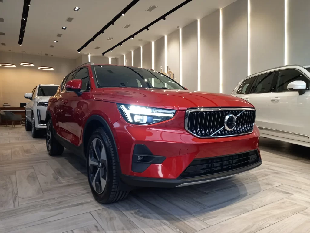 Volvo XC40 Ultimate B4 2024