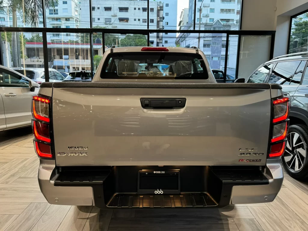 ISUZU D-MAX 4WD 2025