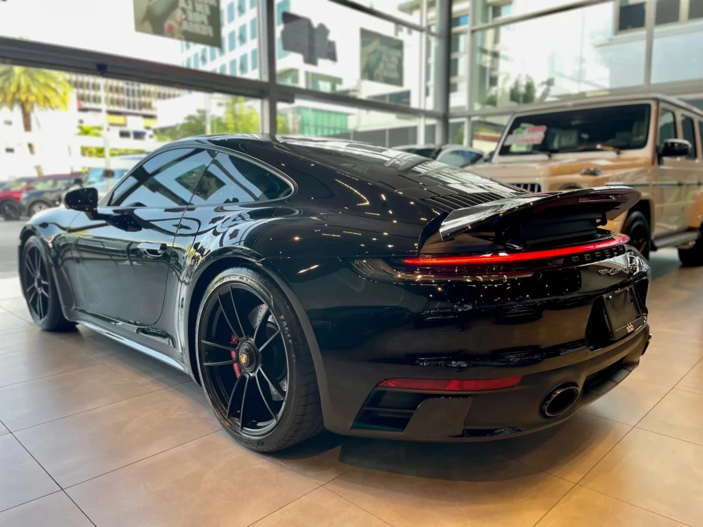 Porsche 911 Carrera GTS 2024