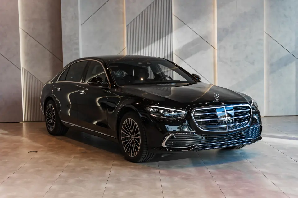Mercedes-Benz S 500 4MATIC 2025