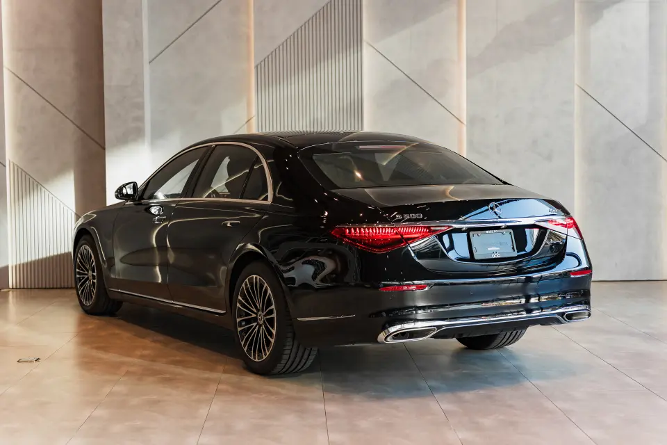Mercedes-Benz S 500 4MATIC 2025