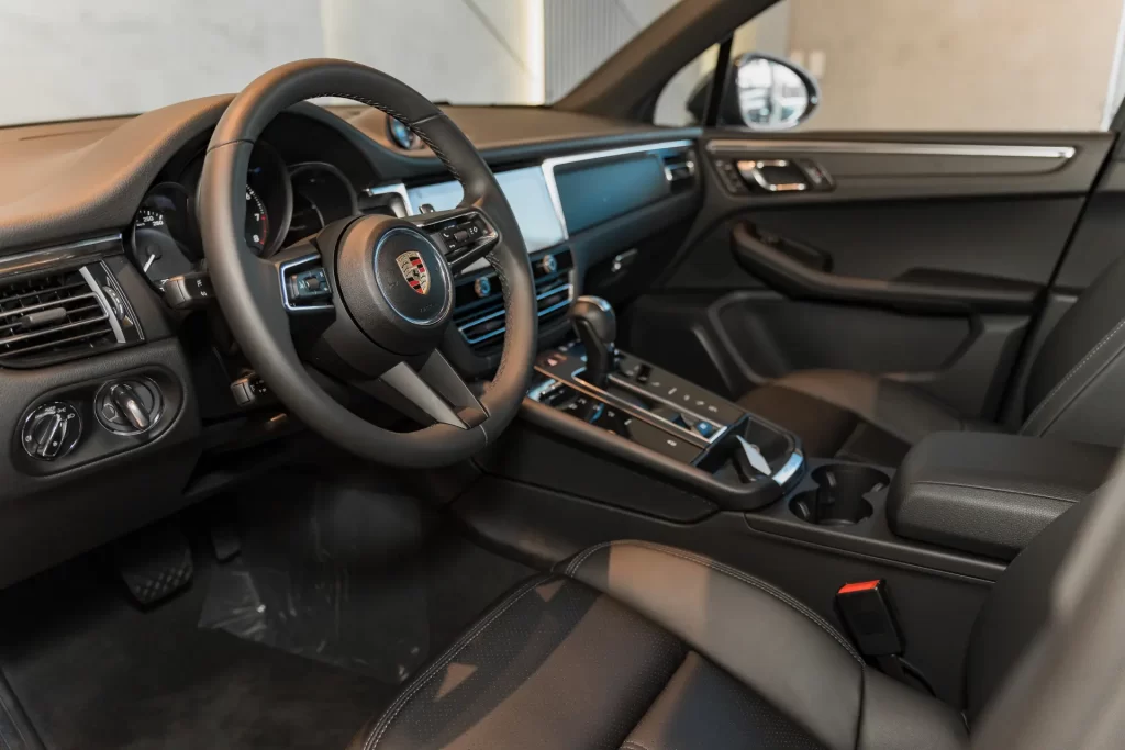 Porsche Macan 2025