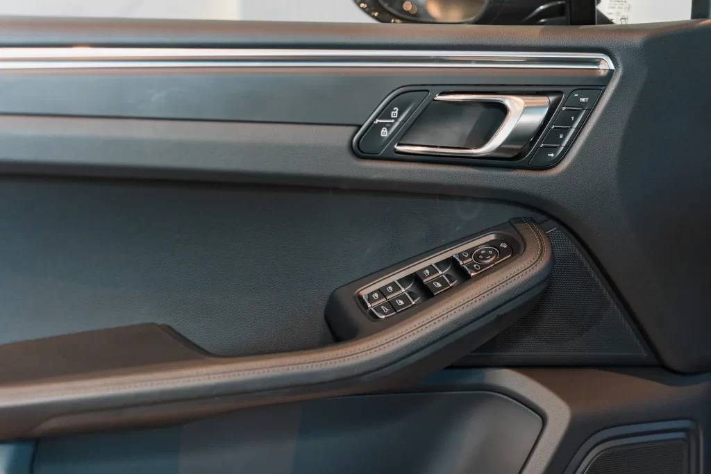 Porsche Macan 2025