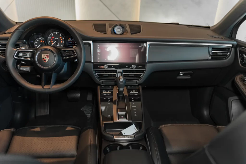 Porsche Macan 2025