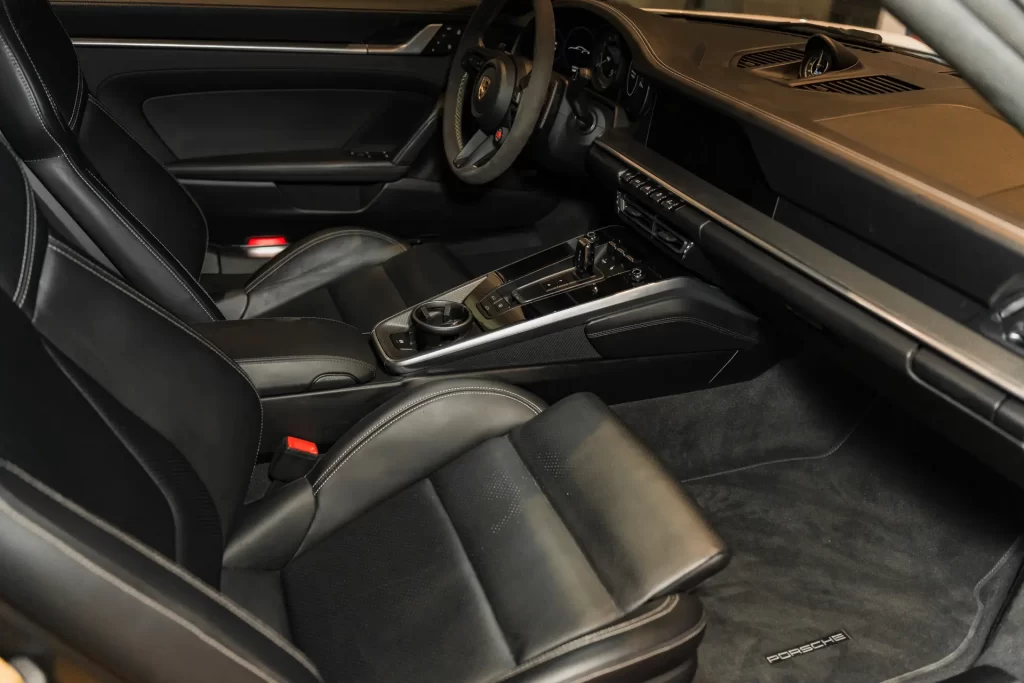 Porsche 911 Turbo S 2024