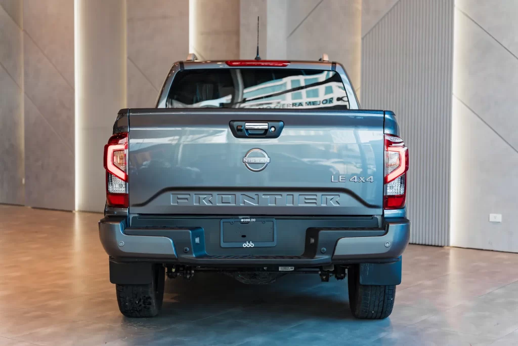 Nissan Frontier LE 2026