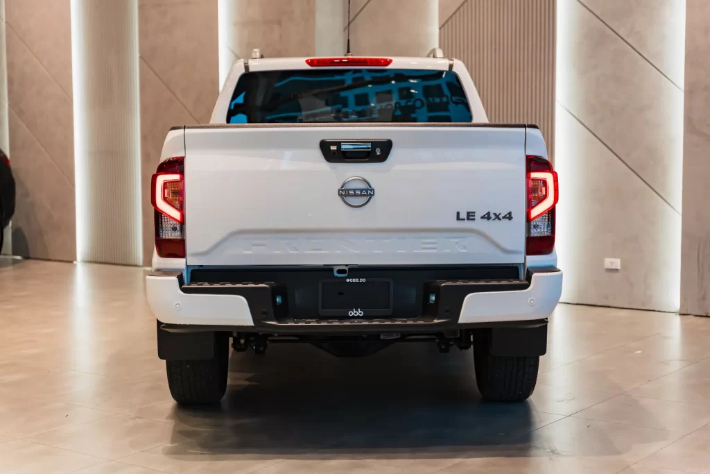 Nissan Frontier LE 2026