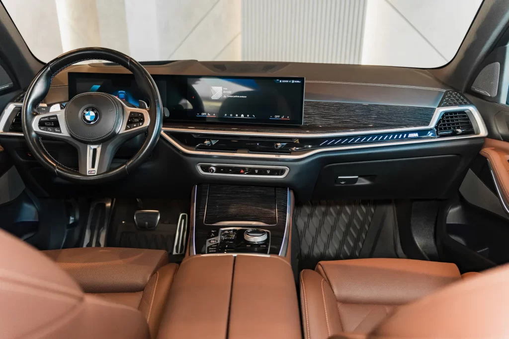 BMW X5 XDRIVE M 60I 2024