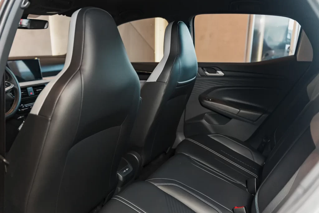 VOLKSWAGEN TERA OUFIT 2026