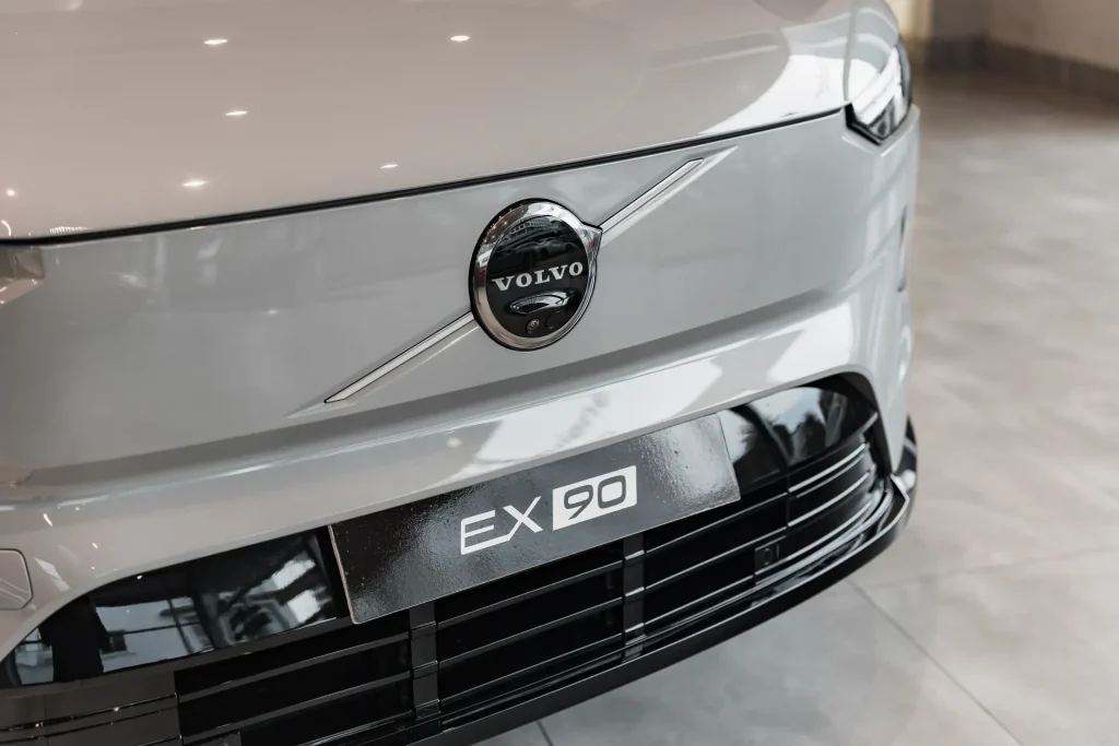 Volvo EX90 Plus 2025
